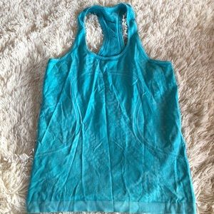 Lululemon swiftly tech Razorback.